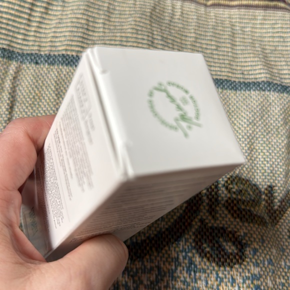 Murad resurgence retinal resculpt overnight treatment - Picture 6 of 9